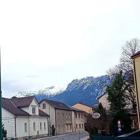 Zemlinski Inn *